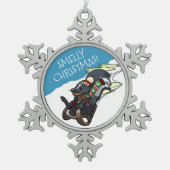 聖降誕祭の臭い！スリングされたクリスマス漫画の上でスカンク スノーフレークピューターオーナメント (正面)