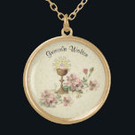 聖餐式ホストピンクの花チャリスレース ゴールドプレートネックレス<br><div class="desc">ピンクの花伝統的とレースの背景を持つ聖母（聖母）の上の美しいカトリックのイメージ。文字及びフォントは変更することができる</div>