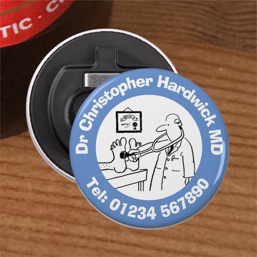 聴診器おもしろい検査足付き医師。 栓抜き