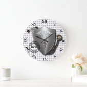 聴診器のドクターシンボルのカドゥセウスに存在する ラージ壁時計 (ホーム)