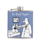 聴診器を持つ医師が患者の足 フラスク (正面)