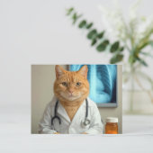 聴診器を持つ獣医の猫 ポストカード (スタンド正面)