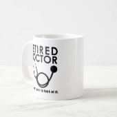 聴診器退職した及びサッシー引用文を持つ医おもしろい師 コーヒーマグカップ (正面左)