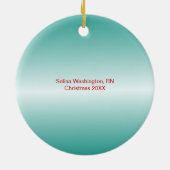 職業ナースのカスタムでパーソナライズな日付および名前 セラミックオーナメント (裏面)