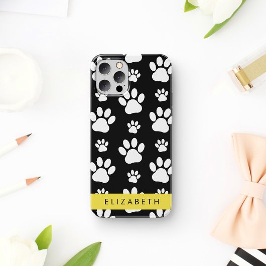 肉球の模様、犬の肉球、モノクロ、あなたの名前 iPhone 16ケース