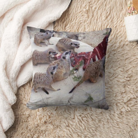 肉食性の肉の肉には茶用の肋骨がある。 クッション (ブランケット)