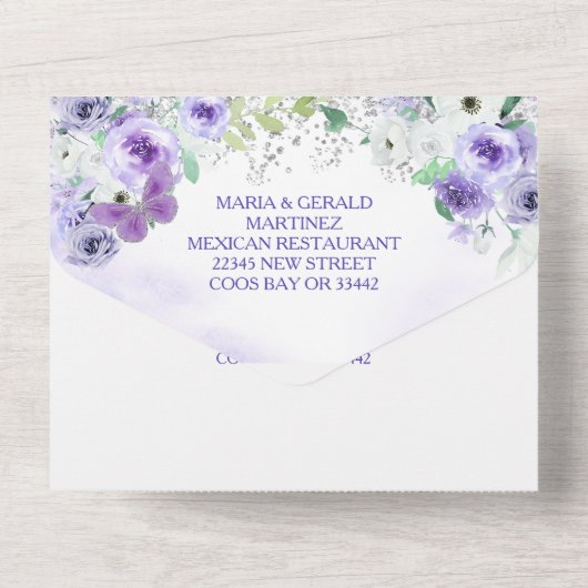 肌の濃い Lilac 紫のプリンセス キンセアニエラ オールインワン招待状 (裏面)