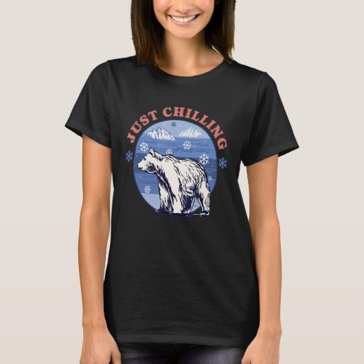 肌寒い冬の雪ホッキョクグマ Tシャツ (正面)