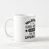 肘の手術ユーモアのアップグレード コーヒーマグカップ (左)