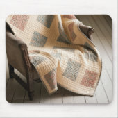 肘掛けファッションド椅子に古い色あせたキルト マウスパッド (正面)