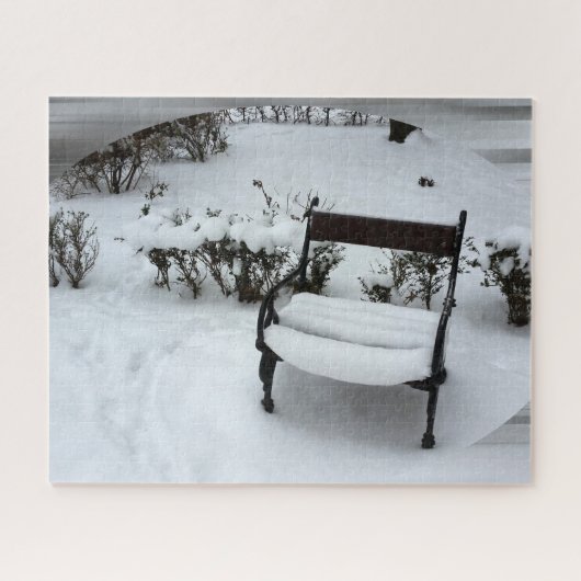 肘掛け椅子の上に新しい雪 ジグソーパズル (横)
