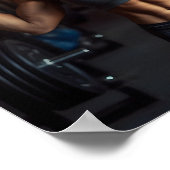 肩にバーを持つ女性のボディビルダー ポスター (角)