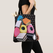 肩のトート。キャンディー·アルソーツ·カスケード トートバッグ (クローズアップ)