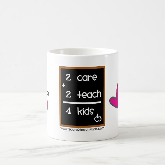 育児の提供者の♥ 2care2teach4kidsのロゴのマグ コーヒーマグカップ (中央)