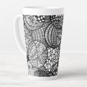 背の高いエイトボールの後 カフェラテマグ (左アングル)