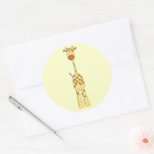 背の高いカワイキリン。漫画の動物。 ラウンドシール (封筒)