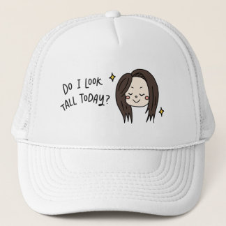 背の高いトラック帽に見える キャップ