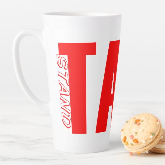 背の高いマグカップに立つ カフェラテマグ (インサイチュ)