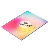 背カラフルぼやけ景の黒いタイポグラフィ ノートブック (左側)