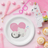 背中に大きなハートを背負って眠る甘い子ネコ ペーパープレート (パーティー)