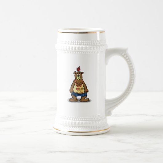 背中に立つ漫画のブラウンベア足 ビールジョッキ (右)