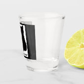 背中を得持つ ショットグラス (右)