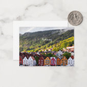 背後に山があるノルウェーの町 ノートカード (正面/裏面インサイチュ)