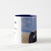 背教者、野生の種馬 ツートーンマグカップ (中央)