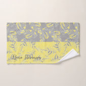 背景にグレー葉と黄色のストライプの バスタオルセット (ハンドタオル)