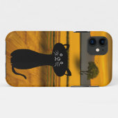 背景に日没のキュートな好奇心の黒猫 Case-Mate iPhoneケース (裏面(横))