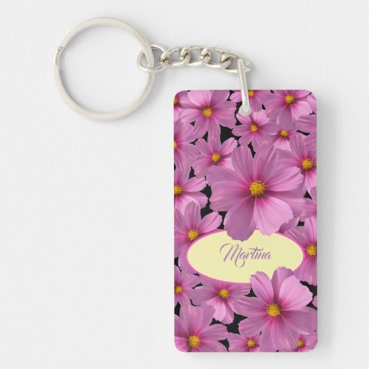 背景に紫色のコスモスデザイン キーホルダー (正面)