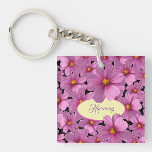 背景に紫色のコスモスデザイン キーホルダー (正面)