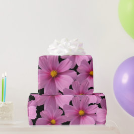 背景に紫色のコスモスデザイン ラッピングペーパー