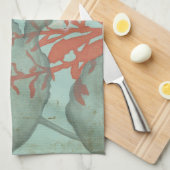 背景に赤い花のシルエットティール（緑がかった色） キッチンタオル (四つ折り)