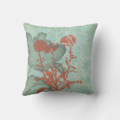 背景に赤い花のシルエットティール(緑がかった色) クッション (裏面)