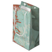 背景に赤い花のシルエットティール(緑がかった色) スモールペーパーバッグ (正面アングル)