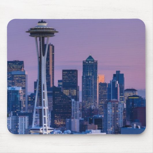 背景のレーニア山 マウスパッド (正面)