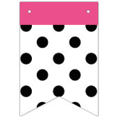 背景の黒い水玉模様及びピンクバンドを選びます バンティングフラッグ (第1の旗)