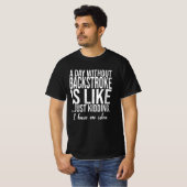 背泳ぎのスポおもしろいーツギフト Tシャツ (正面フル)