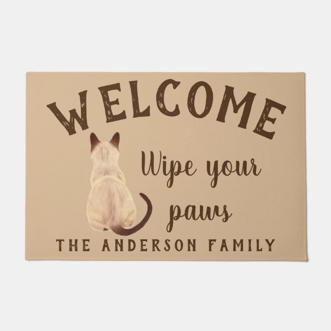 背部眺めの子猫のカスタムを坐らせているSashaのシャム猫 ドアマット (正面)