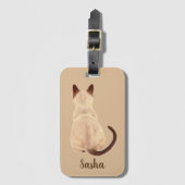 背部眺めの子猫のカスタムを坐らせているSashaのシャム猫 ラゲッジタグ (正面縦)