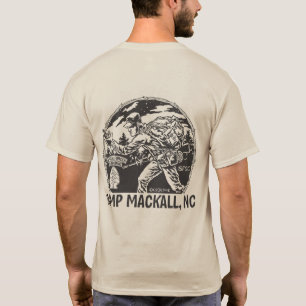 背部「キャンプMackall」-長いタブ- Tシャツ