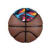 胡椒とプラスチックを混ぜ合わせた ミニバスケットボール (右)