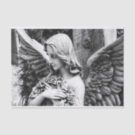 胸にバラを抱えた美しい天使 薄葉紙