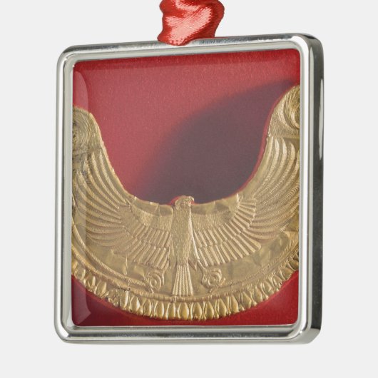 胸のオーナメントの型枠の《鳥》ハヤブサの軸受け木 メタルオーナメント (左)