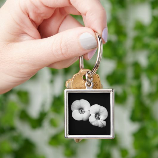 胸冠 キーホルダー (手)