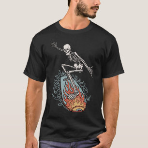 能なし板男 Tシャツ