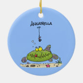 脂肪おもしろい空腹のグリーンフィッシュ魚釣り漫画 セラミックオーナメント (裏面)