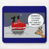 脂肪質のスタックしたサンタのおもしろいなクリスマスの踊りの漫画 マウスパッド (正面)