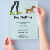 脚と可愛い茶色の犬 – 犬の歩く事業 チラシ (手)